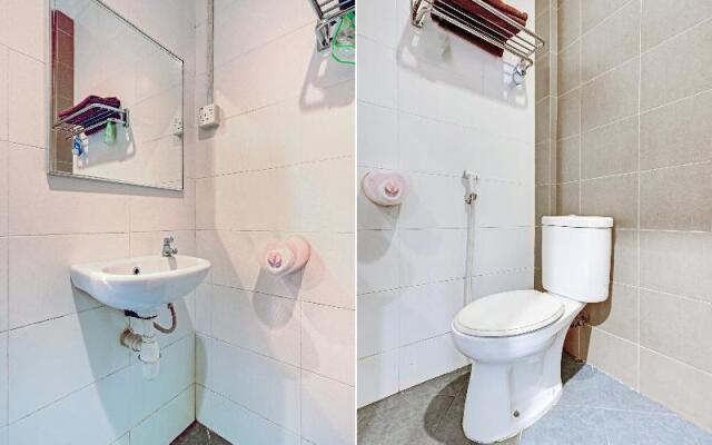 OYO 90350 Hotel Five Star 2