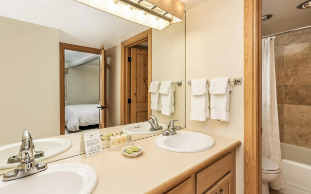 Standard 2 Bedroom - Aspen Alps #206