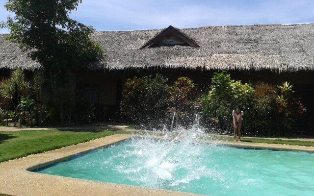 Evelyn Resort