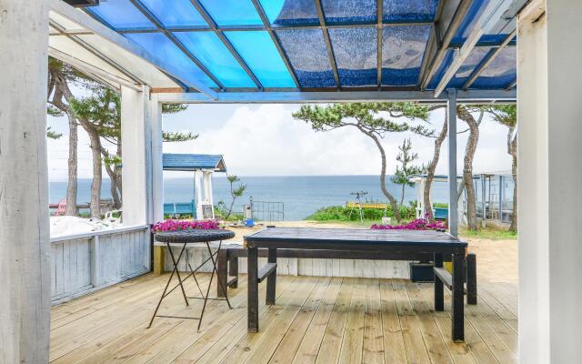 Gangneung Guytack Pension