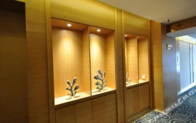 Chongqing Binton Hotel (Qijiang Bus Station)