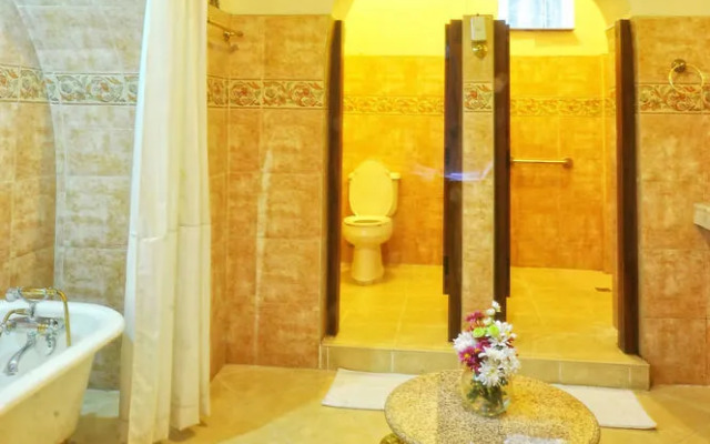 RedDoorz Plus @ Calle Crisologo Vigan