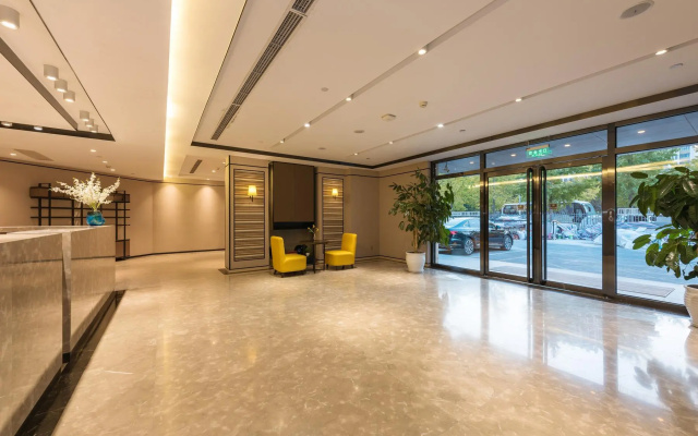 Homeinn Plus(Beijing Chaoyang High Speed Railway Station Joy City)