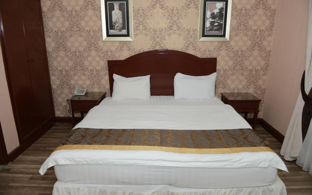 Plaza Athenee Hotel Kuwait