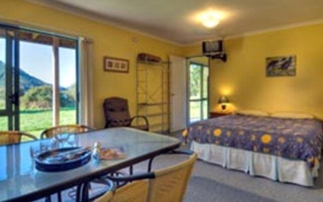 Smiths Farm Holiday Park