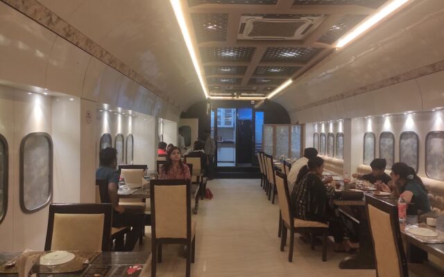 OYO 9671 Hotel Rudraksh Inn