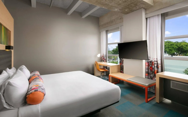 Aloft Miami Airport