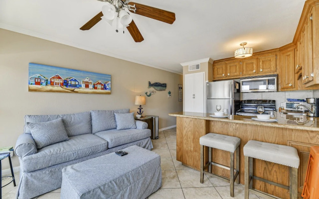 Seascape 1214 Studio Bedroom Condo by RedAwning