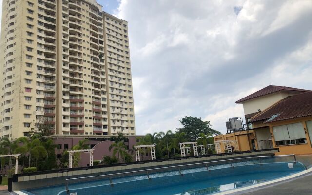 My Sweet Home Afamosa Dsavoy Condo