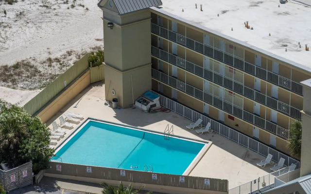 Seahaven Beach Hotel