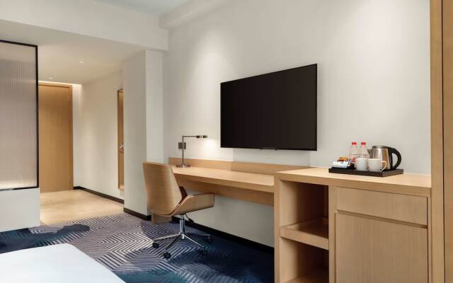 Hyatt Place Tongxiang Train Station