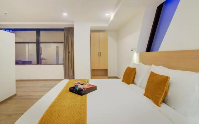 FabHotel Alpha Center