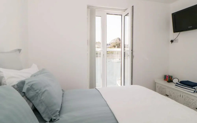 2 Beach Cottage
