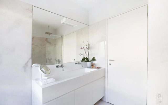 Santa Joana Residence with Garden and heated pool