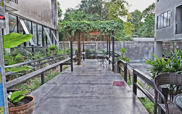 IZEN Budget Hotel & Residences (Plus)