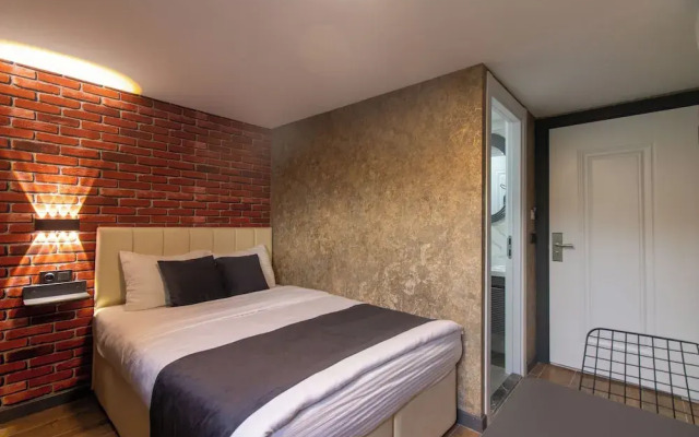 Nomad Hub Istanbul Suit