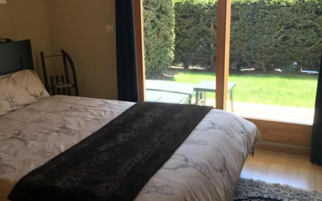 Apartment With Garden Daltons 1