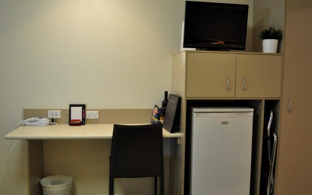 White Gums Motor Inn – Guest Rooms – Chinchilla
