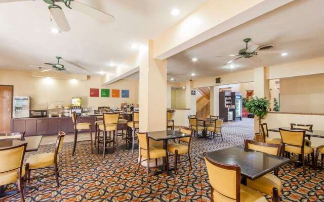 Comfort Suites London South