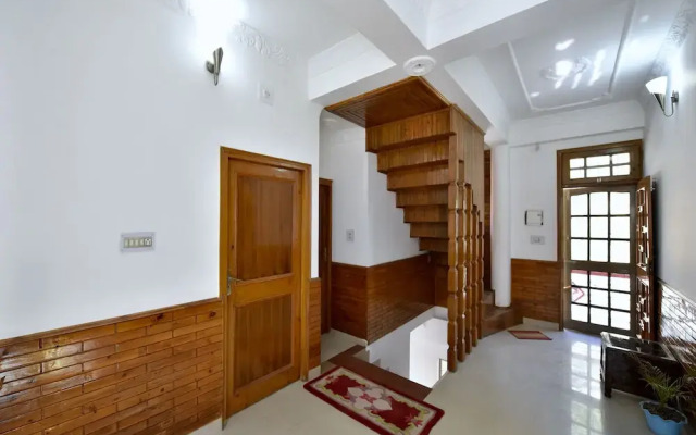 Oyo 12825 Omkara Homestay