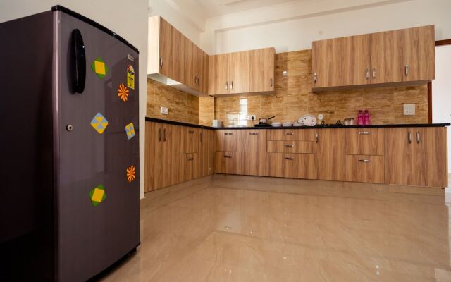 OYO 13499 Home 2BHK Simran Villa DIT