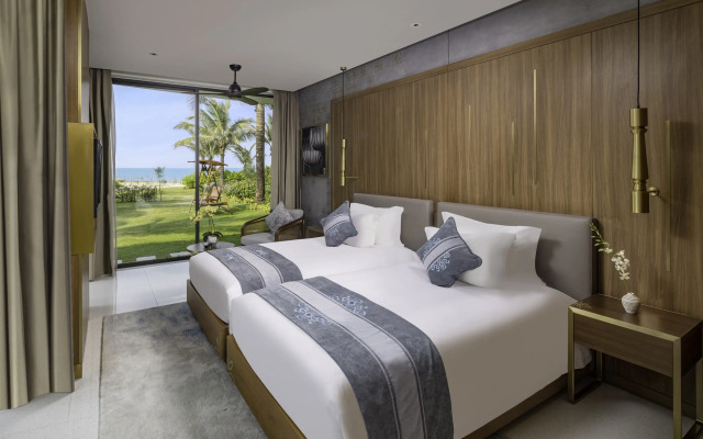 Wyndham Hoi An Royal Beachfront Resort & Villas