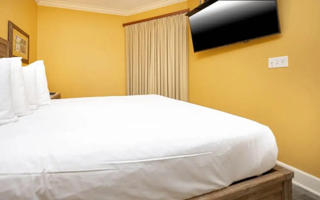 Phoenix Ix 805 3 Bedroom Condo