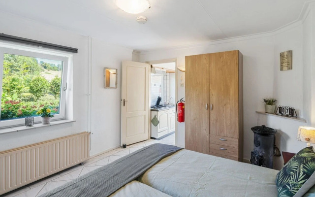 Classy Holiday Home in Mechelen With Private Terrace