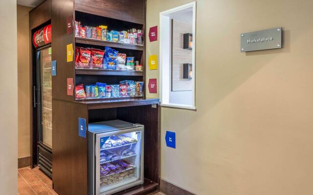 Comfort Suites