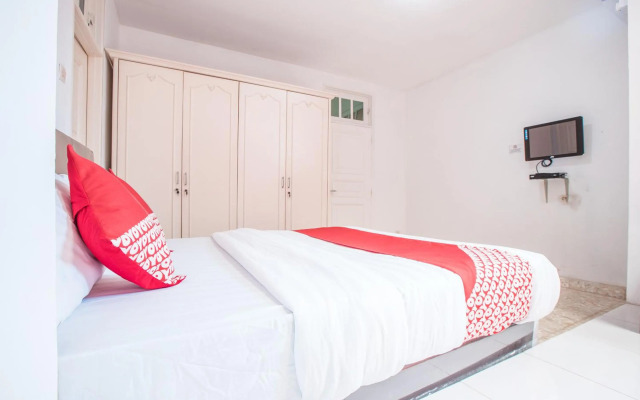 Super OYO 332 Residence G17 Kemang