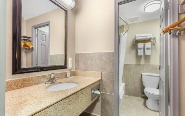 Comfort Inn Toronto Airport