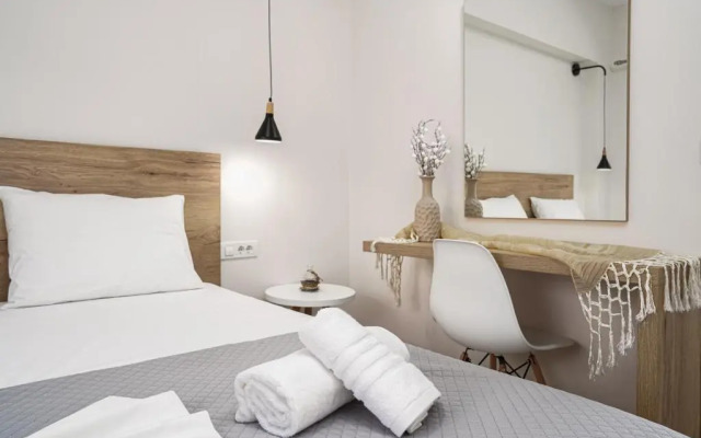 Antonis Apartments Pool Bar