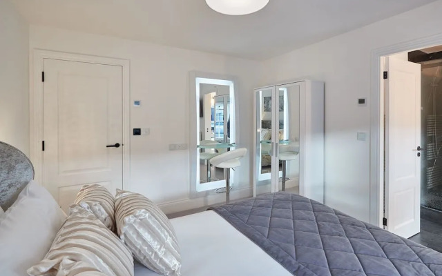 Host Stay Oxford House
