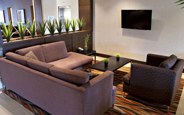 Holiday Inn Express Pembroke by IHG