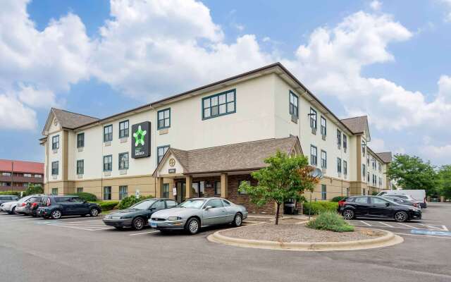 Extended Stay America Select Suites Chicago Naperville West