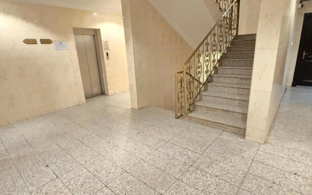 Makarim Najd 4