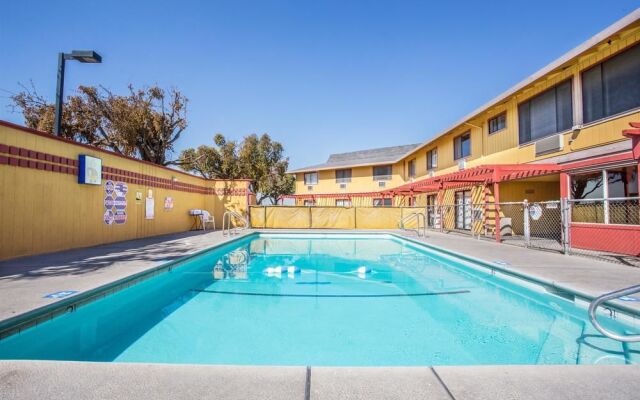 Travelodge By Wyndham Turlock