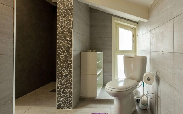 Luxury Villa with Sauna & Hot Tub in Middelkerke