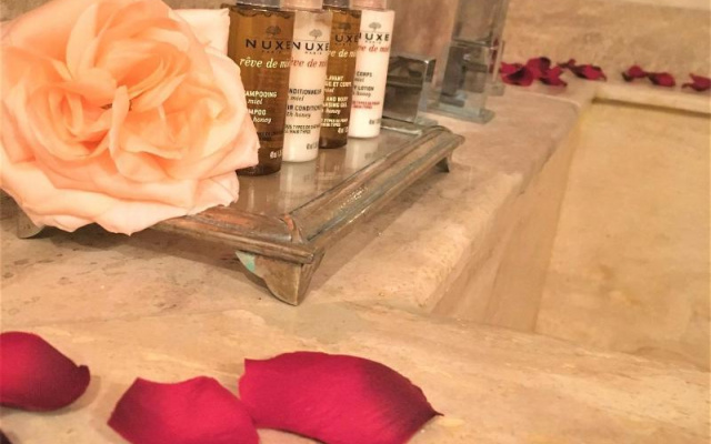 Riad Mayfez Suites & Spa