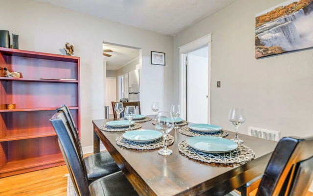 Buffalo Apartment: 6 Mi to Downtown Attractions!
