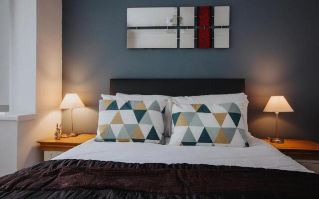 Family House, WiFi, Parking, Close to BVH - Tower View