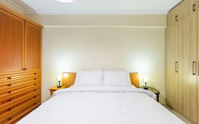 Pleasant Flat with Balcony in Moda Kadikoy