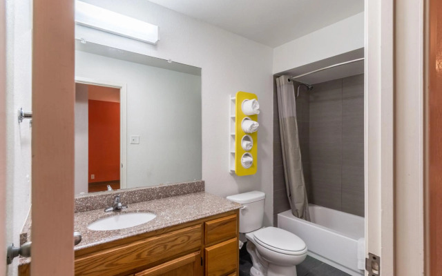 Motel 6 San Antonio, TX - South WW White Rd