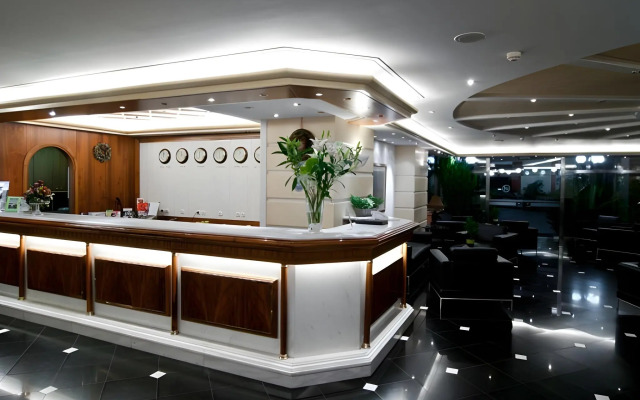 Oasis Hotel Apartments