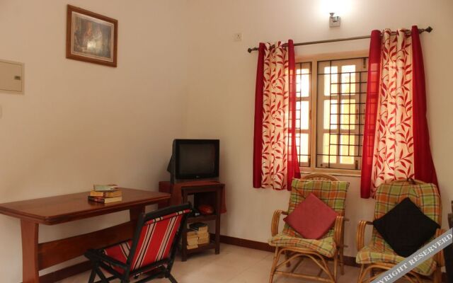 OYO 9277 Studios Near Candolim Beach