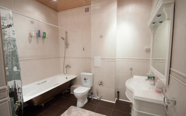 Аврора на улице Дзержинского 4