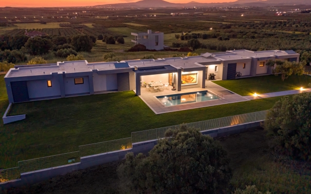 Merelia Luxury Villas - Olivia with Heated Pool