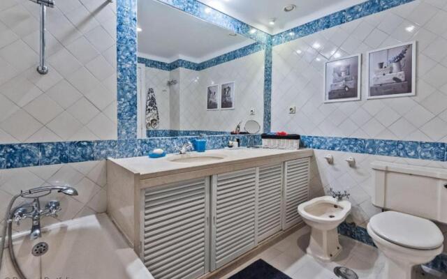 Cascais 1BR w/ pool