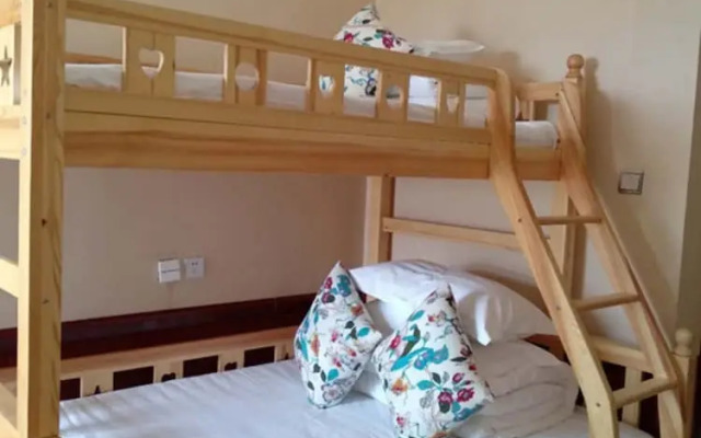 Yinyun Parent-Child Theme Inn Shandianhu