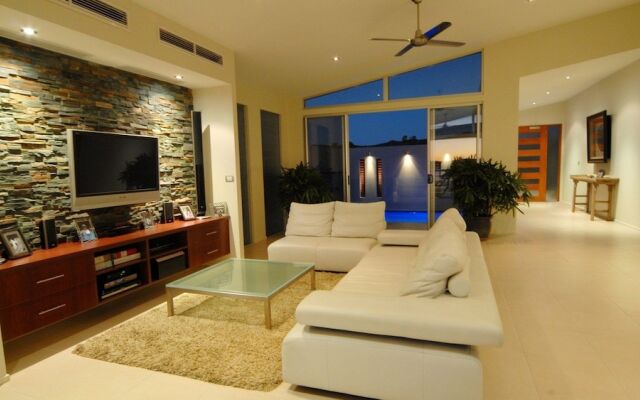 Whitsunday Views - Airlie Beach